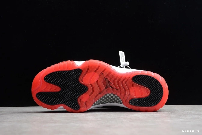 Jordan Retro  11 Low Black 528895-012 Air Red "Bred" mens 0523